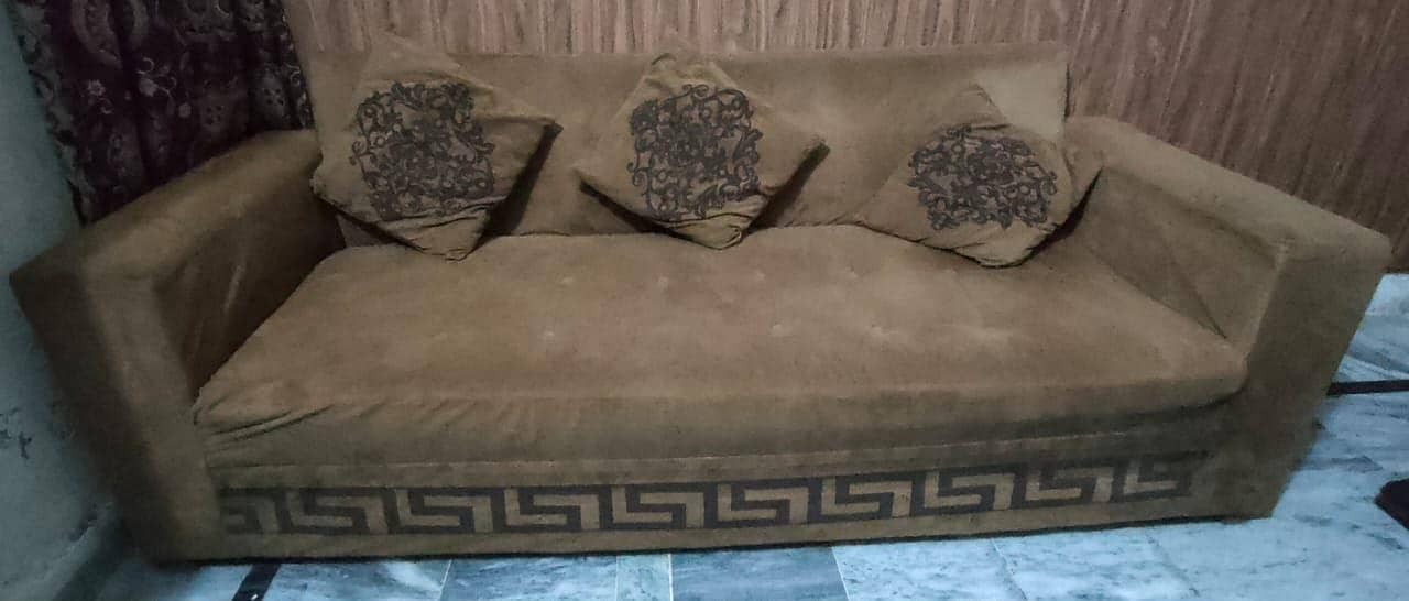 Sofa Set along with table 1