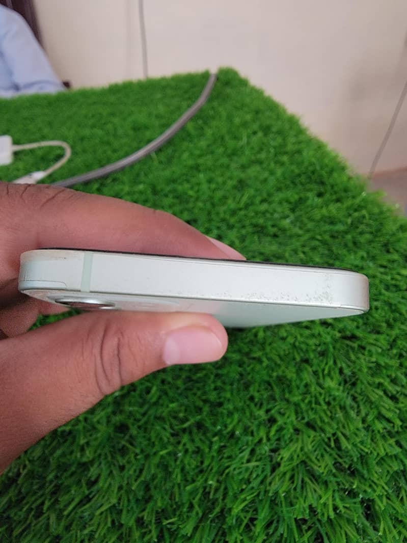 Apple iPhone 12 8
