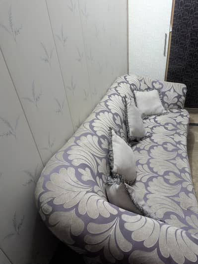 strong wood sofa set, 4 and 1  setter peices