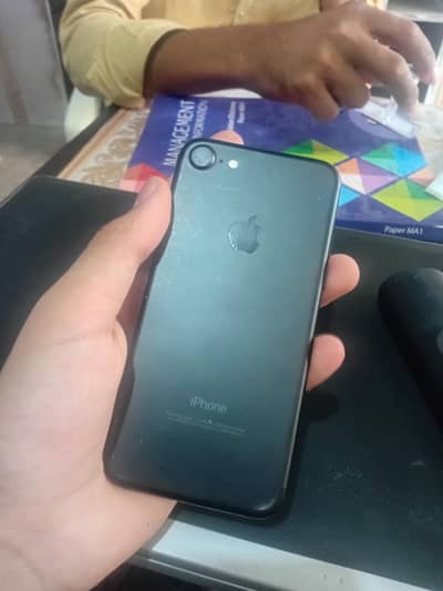 Apple iPhone 7