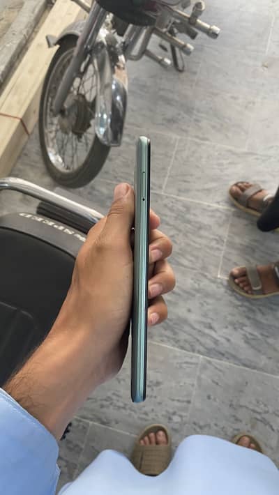 Infinix hot 11 play
