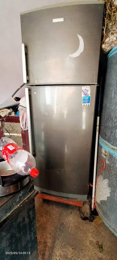 Used Electrolux Refrigerator full size for sale god condition and work