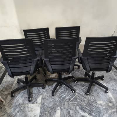 Boss B-514 Revolving Office Chairs for Sale 6,000 per chair