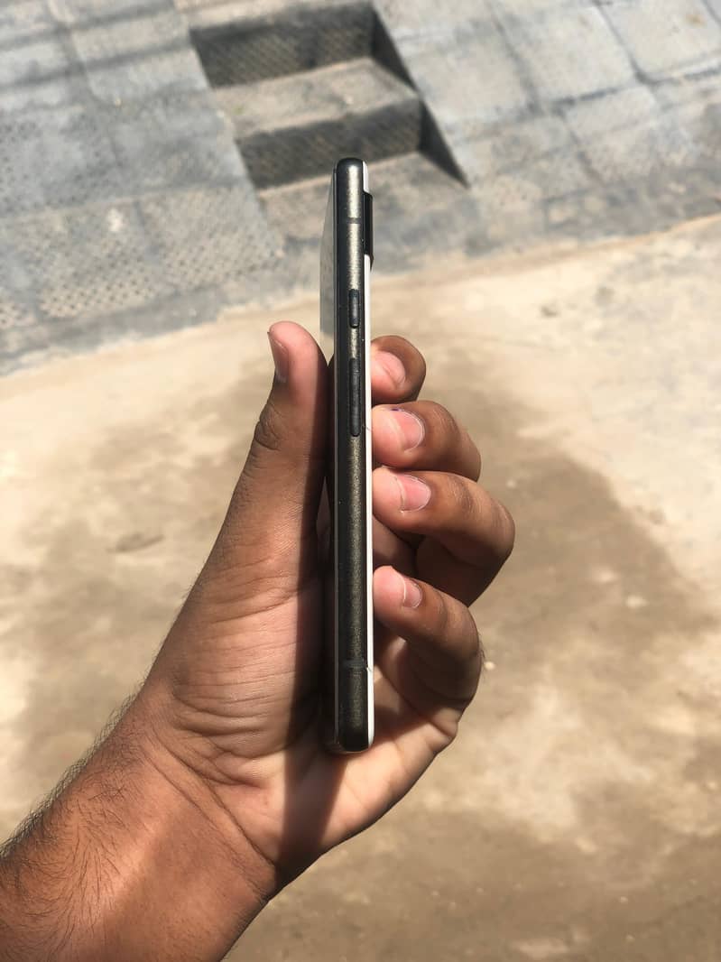 Google Pixel 6a 4
