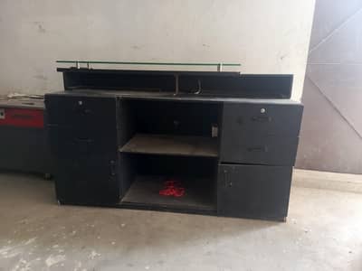 Shop counter