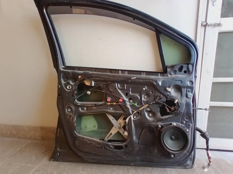 vitz door 3