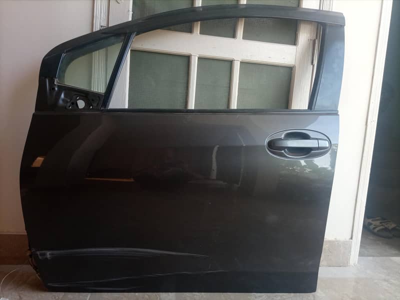 vitz door 4