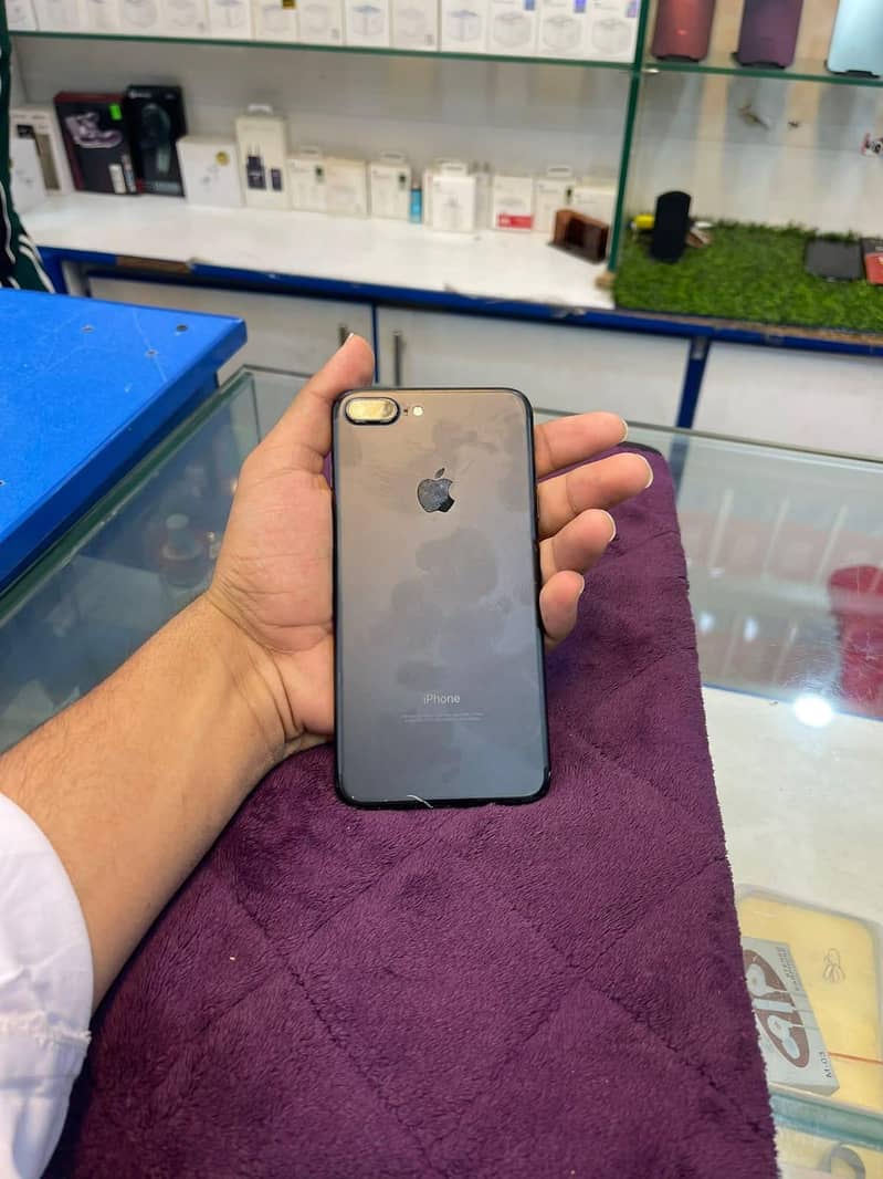 Apple iPhone 7 4