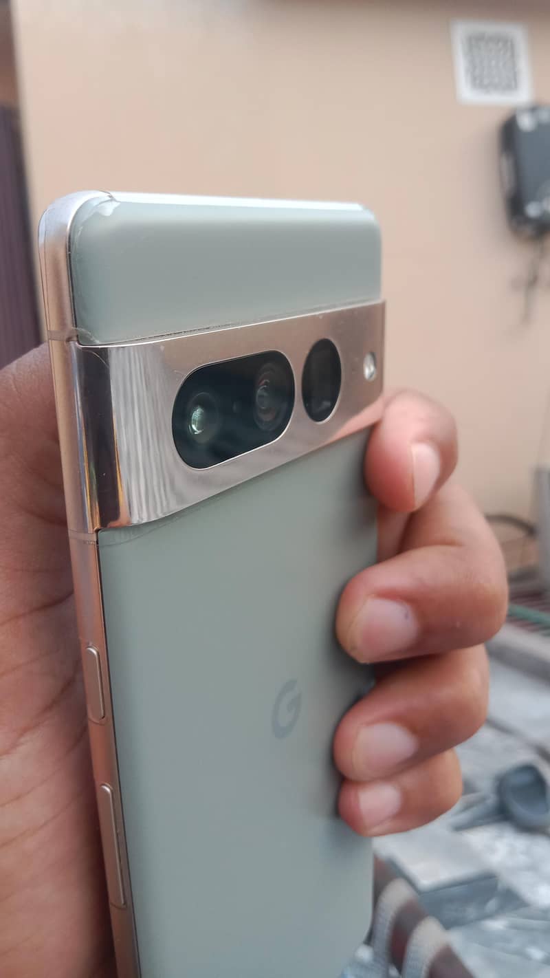 Google Pixel 7 Pro 2