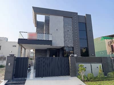 DHA Phase 7 10 Marla House Up For sale