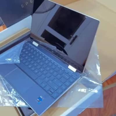 HP Spectre X3 core i7 12 generation with pen