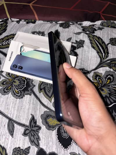 Samsung Mobile A06
