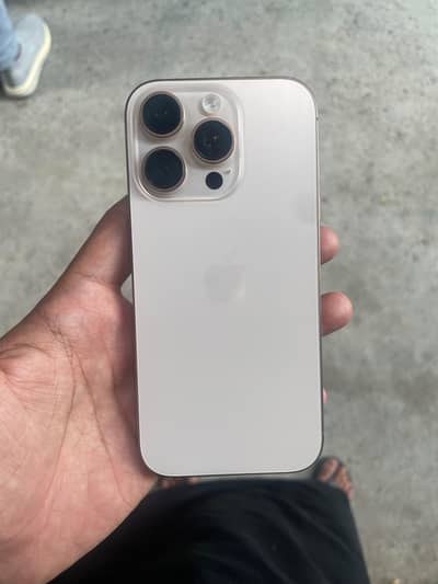 Apple iPhone 16 Pro