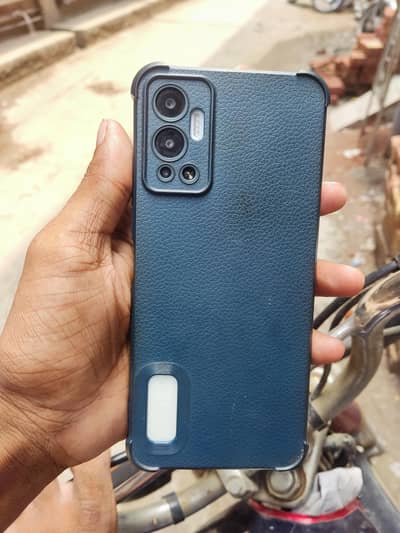 Infinix Hot 12