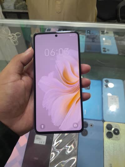 Tecno CAMON 20 (8gb ram 256 Storage) Full Box