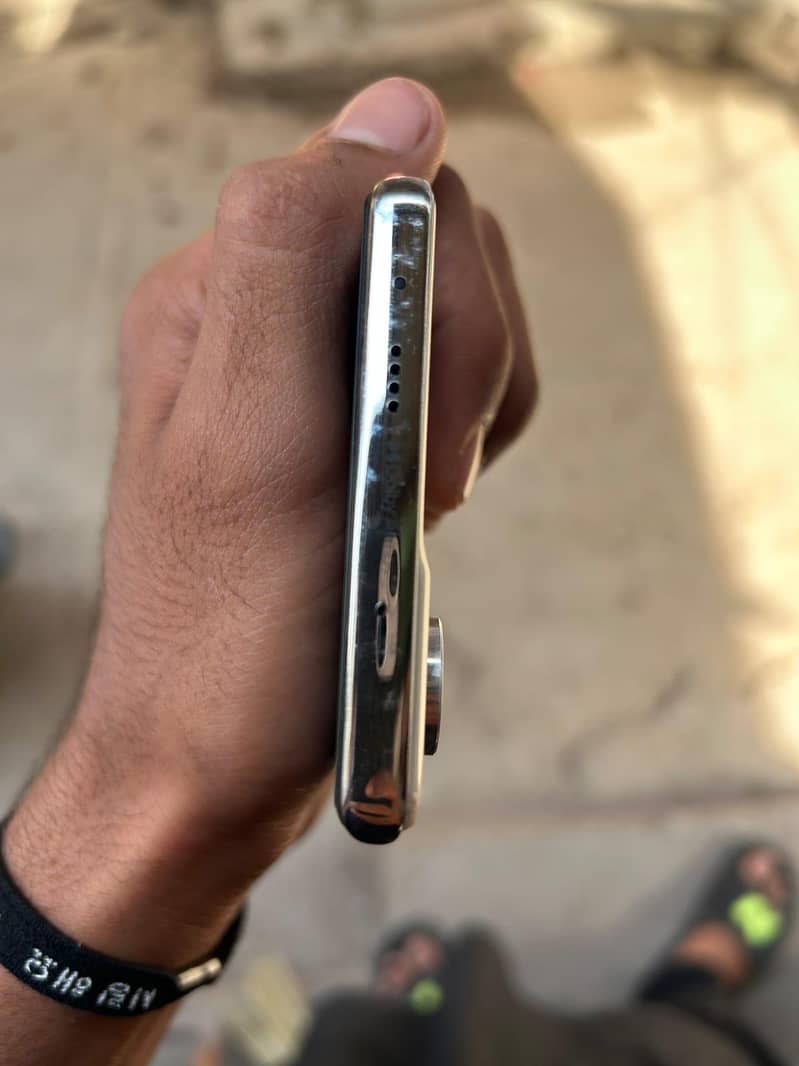 Tecno CAMON 40 Pro 60.000 fainal bhas nai 1