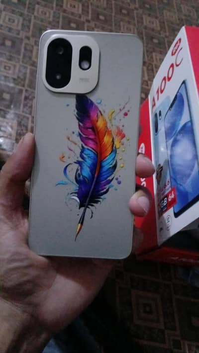 Itel A100C 4+8/64 with Box charger