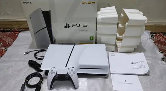 ps 5 slim 1 TB two controllers 10 by 10 condition