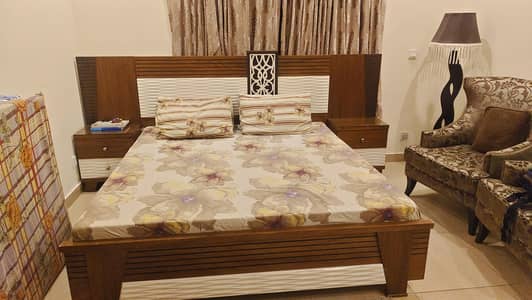 bedset plus dresser with new moltyfoam mattress 6 inches