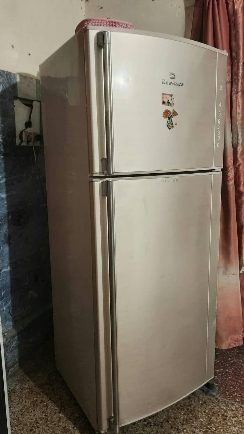 Full size fridge 0