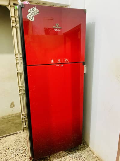 Dawlance Refrigerator (Glass Reflector)
