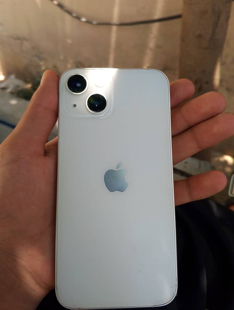 Apple iPhone 13 4