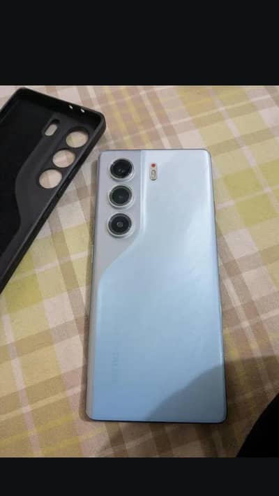 Tecno CAMON 40 Pro 8/256