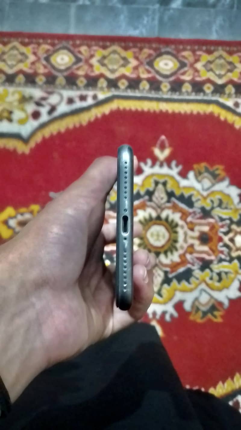 Apple iPhone 8 Plus 2