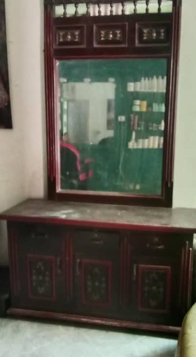 dressing table