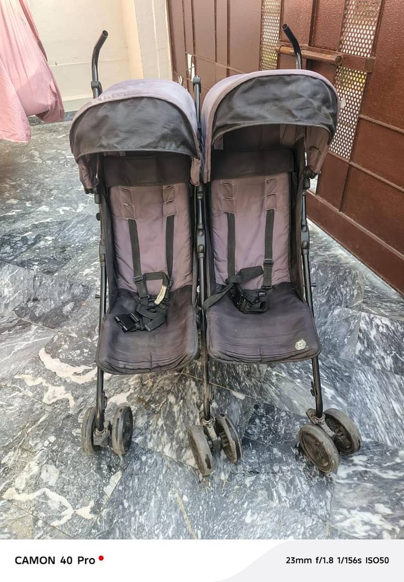 Twin pram 1
