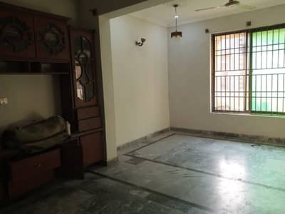 4 marla 1st floor for rent