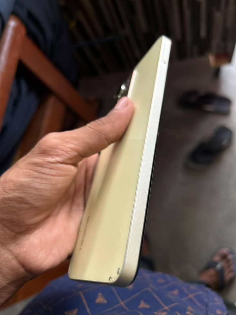 Realme C75 0