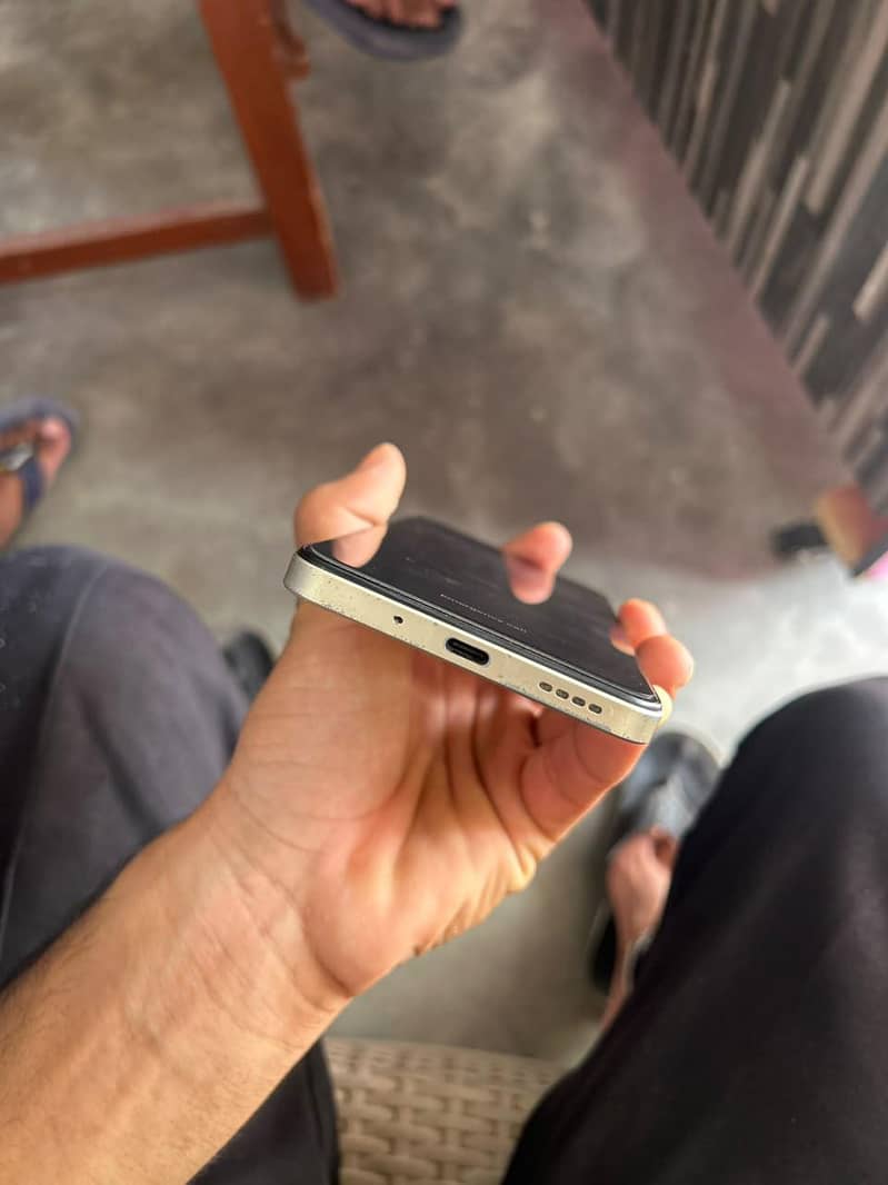 Realme C75 1