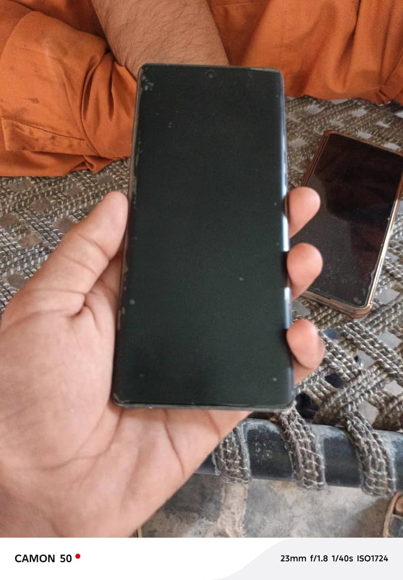 Tecno CAMON 40 Pro 0