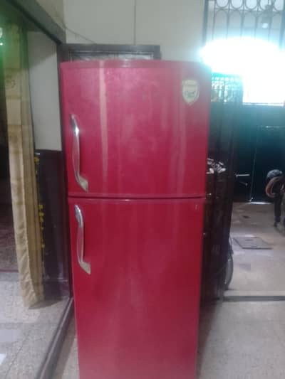 Fridge for sale, in good condition, running condition no any fault