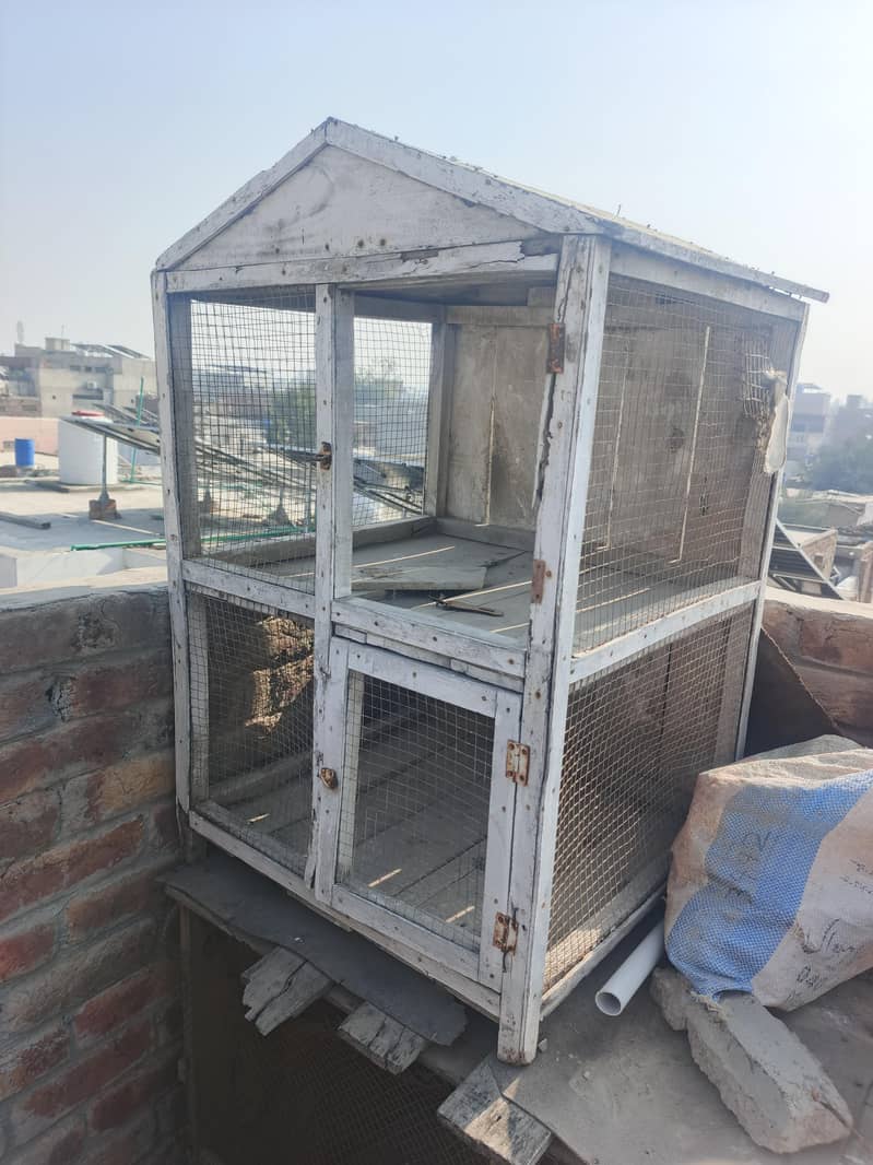 کبوتر/پرندوں کا مضبوط لکڑی کا پنجرہ برائے فروخت 0