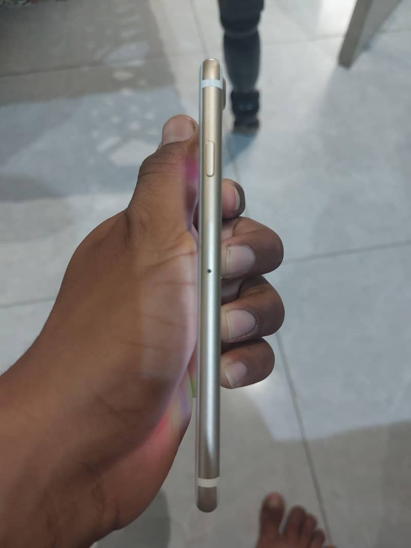 Apple iPhone 7 1