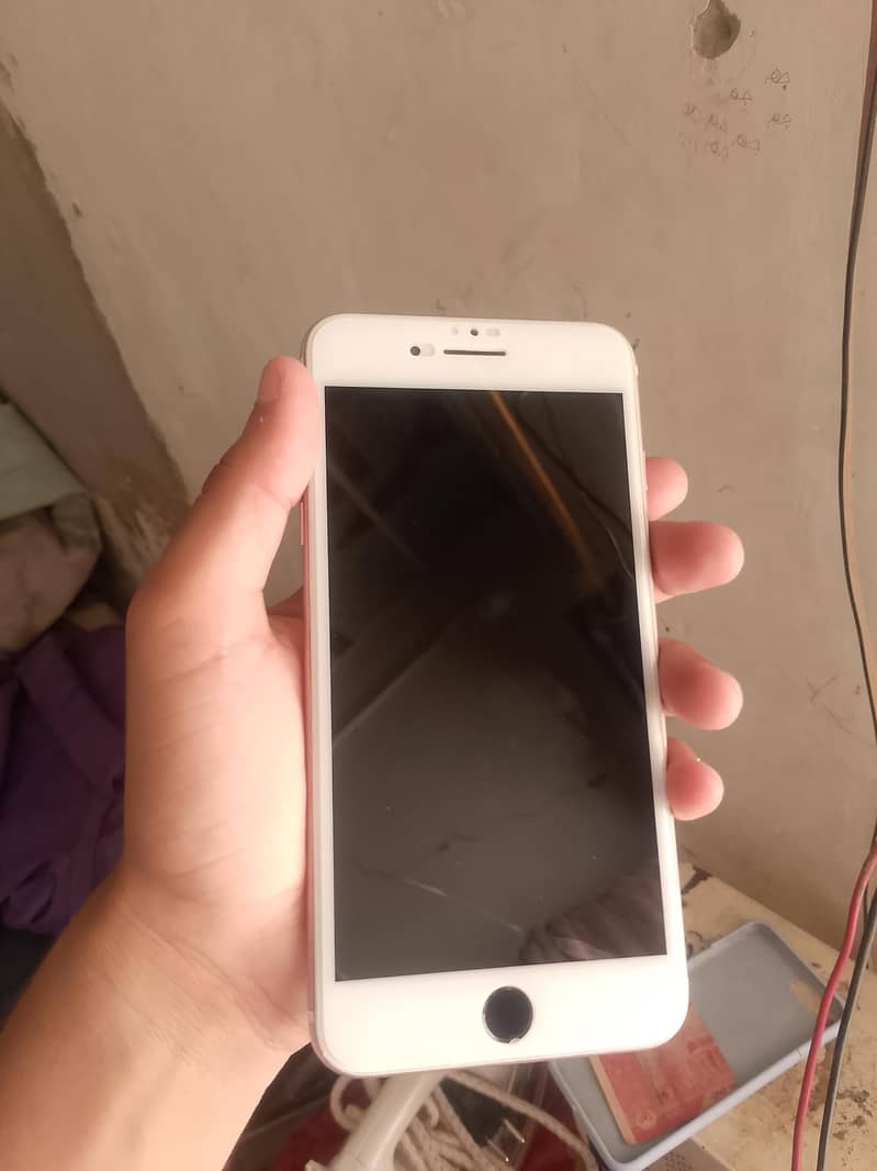 Apple iPhone 7 Plus 1