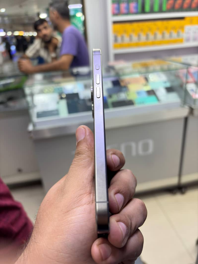 Apple iPhone 15 Pro Max 1
