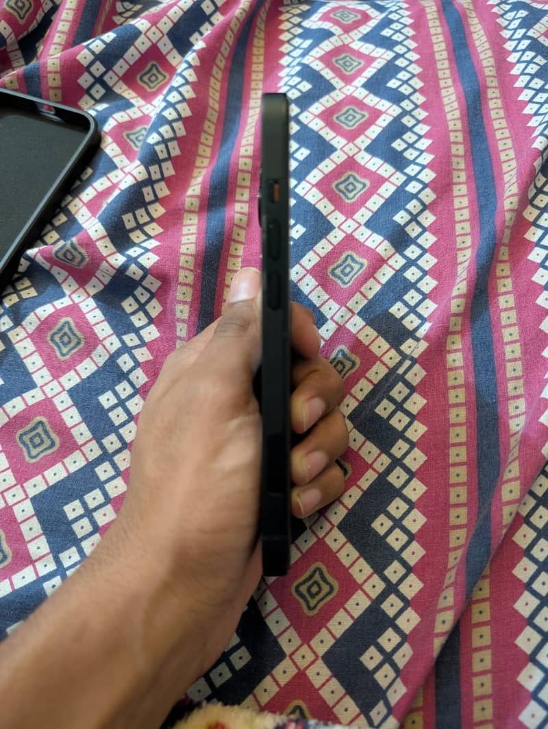 iPhone14 4