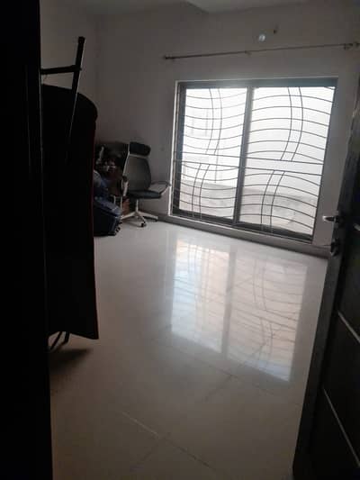 1 KANAL LOWER LOCK UPPER PORTION AVAILABLE FOR RENT IN NFC SOCIETY