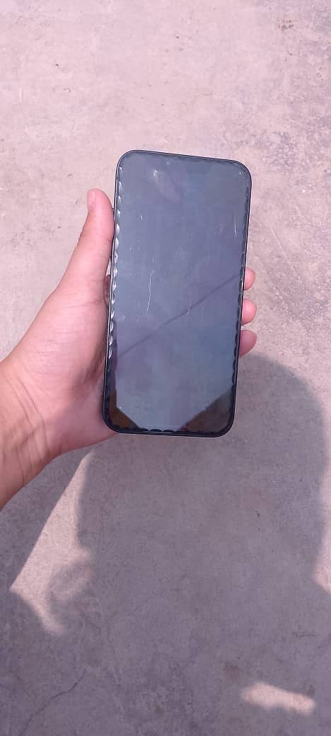 Apple iPhone 13 2