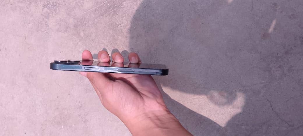 Apple iPhone 13 4