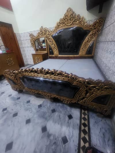 90/100 condition bed with molty foam
