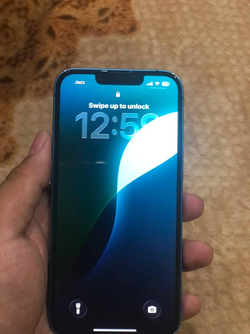 Apple iPhone 13 6