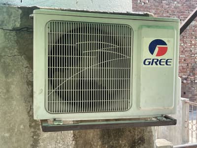 GREE 1.5 ton split ac excellent working