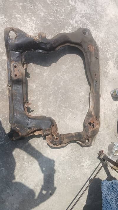 Gaadri (front engine cradle)