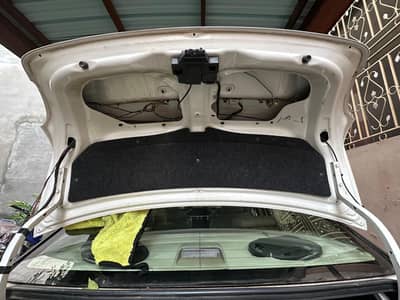 Toyota Belta 2006