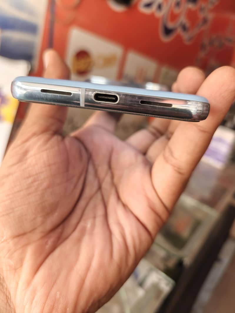 Google Pixel 8 Pro 3