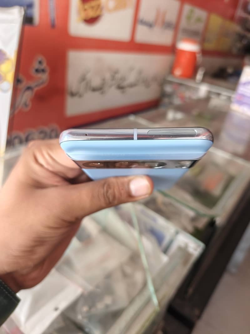 Google Pixel 8 Pro 4